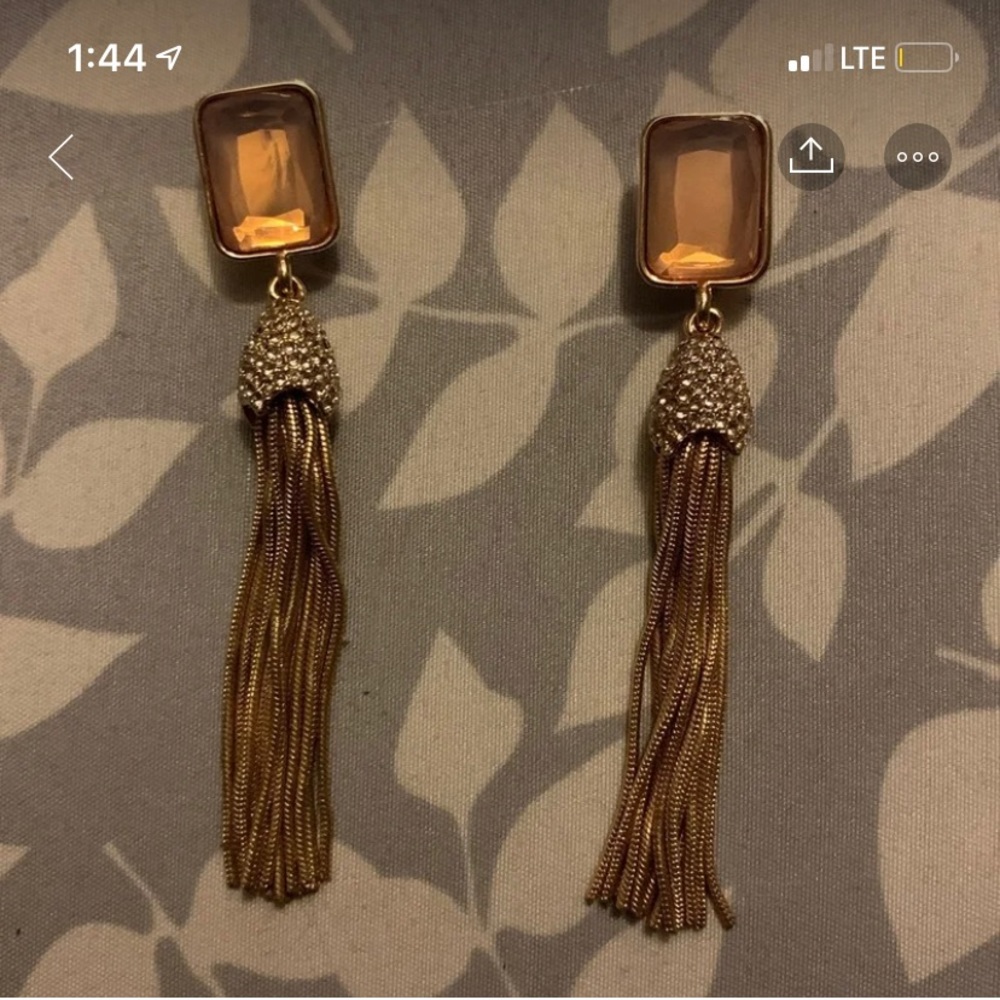 Dangling light pink diamond earrings with gold
